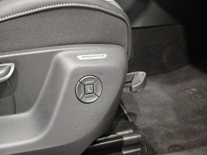 2025 Volkswagen Tiguan 150TSI R-Line