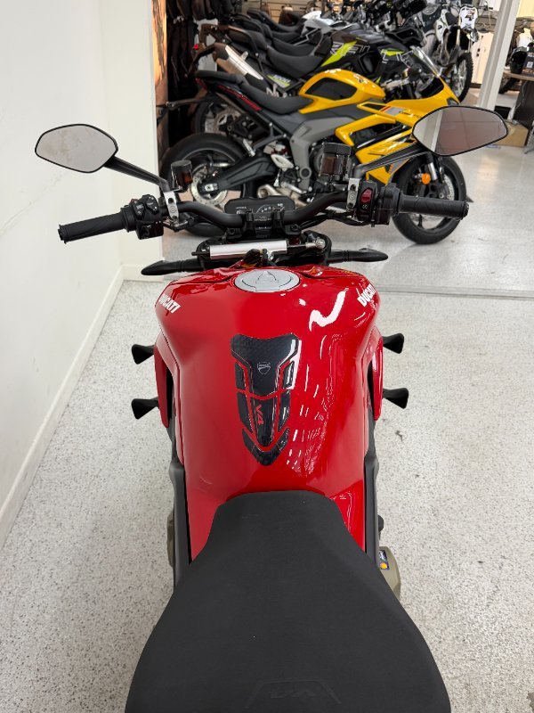 2021 DUCATI STREETFIGHTER V4 Red