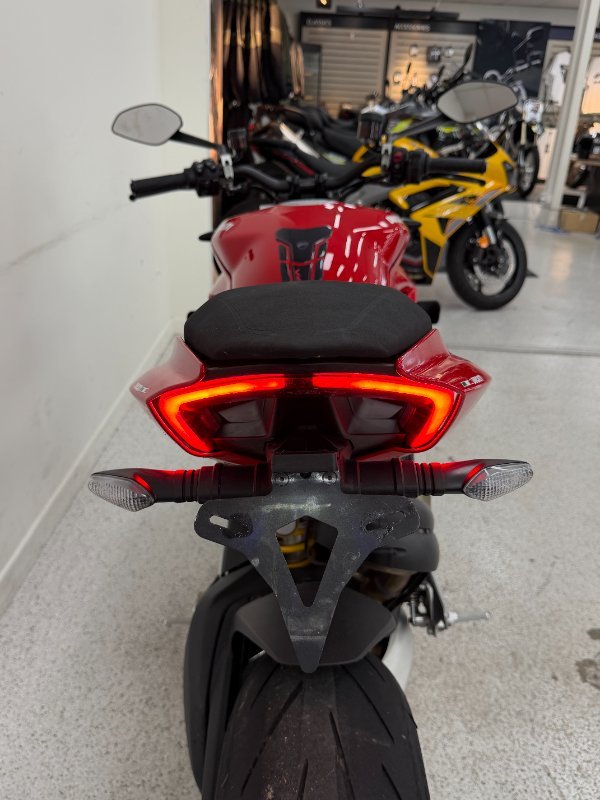 2021 DUCATI STREETFIGHTER V4 Red