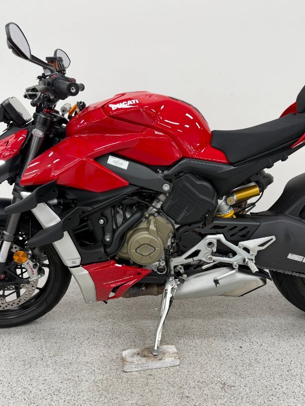 2021 DUCATI STREETFIGHTER V4 Red