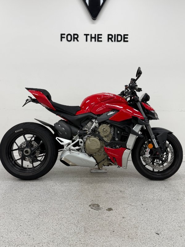 2021 DUCATI STREETFIGHTER V4 Red