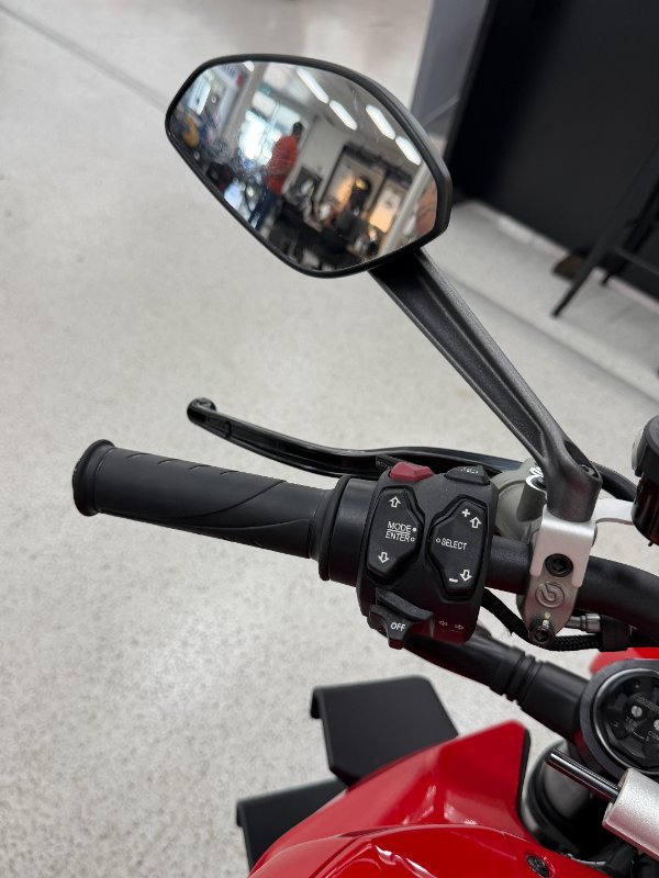 2021 DUCATI STREETFIGHTER V4 Red