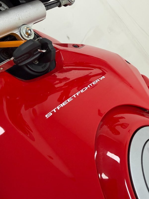 2021 DUCATI STREETFIGHTER V4 Red