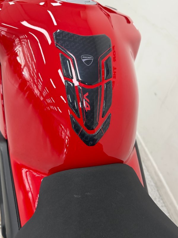 2021 DUCATI STREETFIGHTER V4 Red