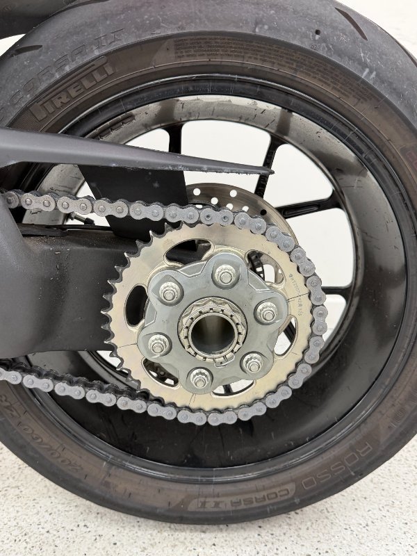 2021 DUCATI STREETFIGHTER V4 Red