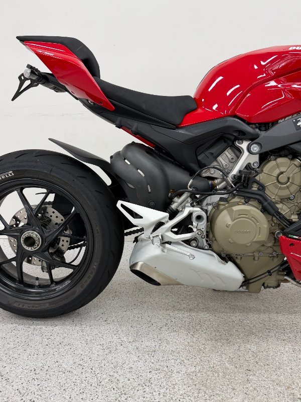 2021 DUCATI STREETFIGHTER V4 Red