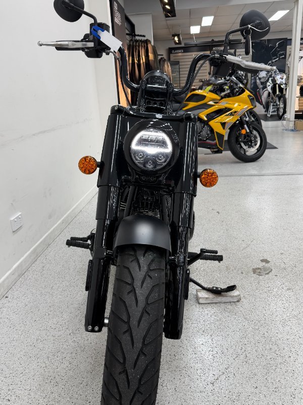 2023 INDIAN CHIEF BOBBER DARK HORSE Black