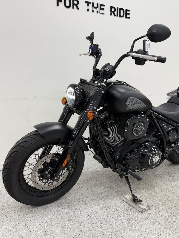 2023 INDIAN CHIEF BOBBER DARK HORSE Black