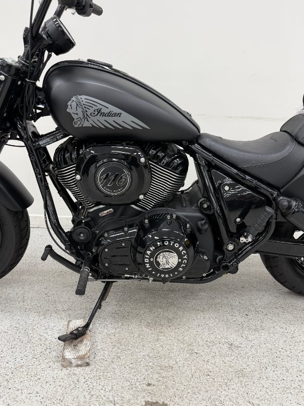 2023 INDIAN CHIEF BOBBER DARK HORSE Black
