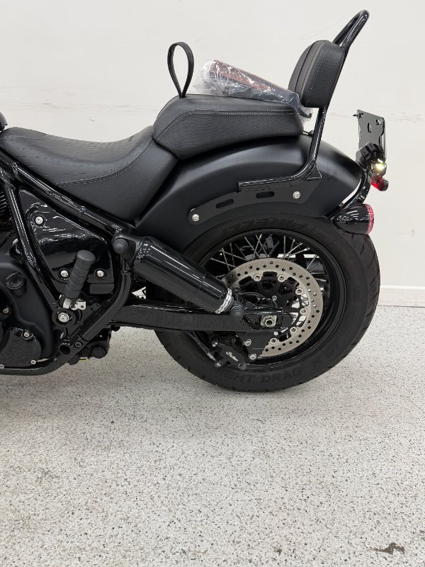 2023 INDIAN CHIEF BOBBER DARK HORSE Black