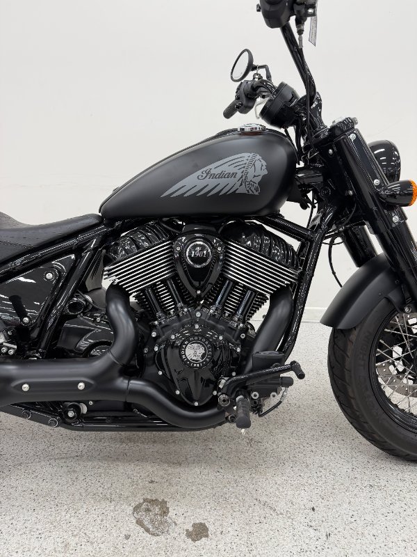 2023 INDIAN CHIEF BOBBER DARK HORSE Black