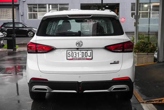 2024 MG ZS Essence Hybrid+