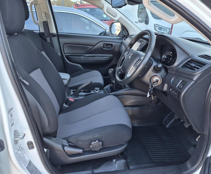 2021 Mitsubishi Triton GLX