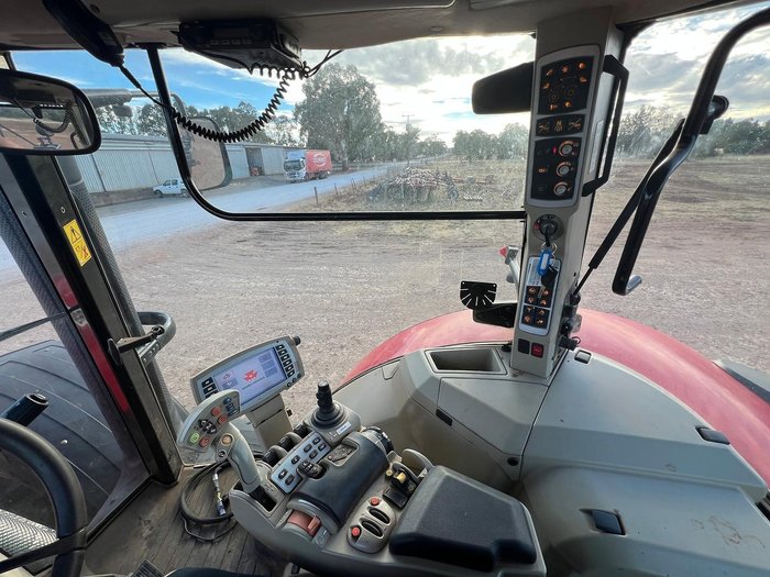 2015 Massey Ferguson 8737