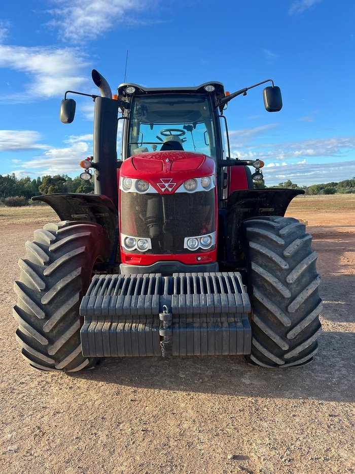 2015 Massey Ferguson 8737