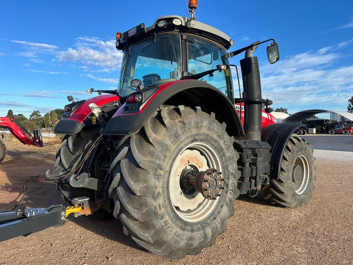 2015 Massey Ferguson 8737