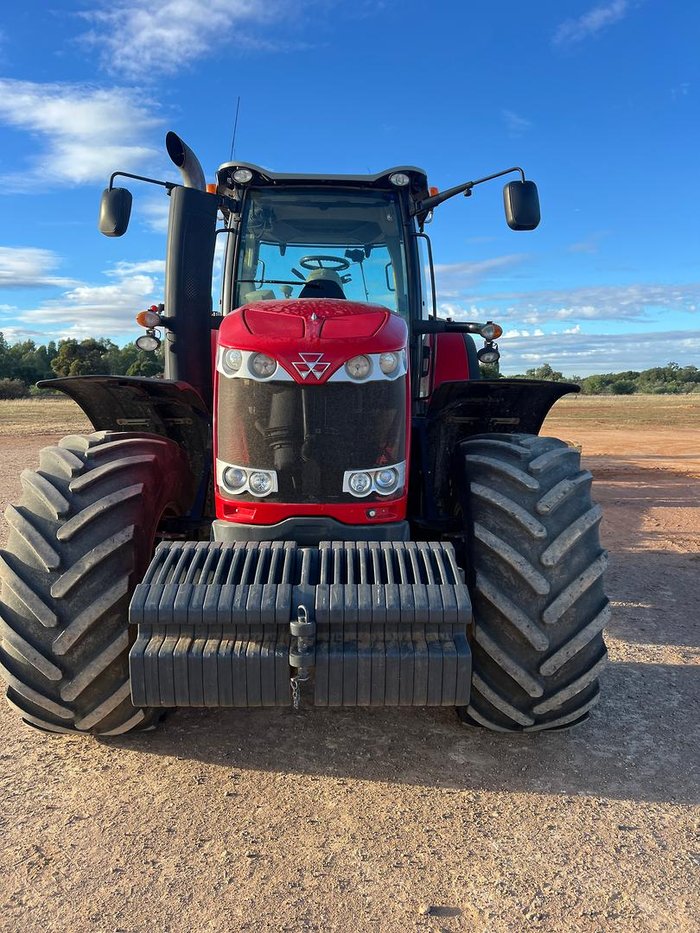 2015 Massey Ferguson 8737