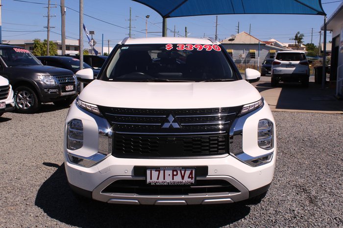 2022 Mitsubishi Outlander LS