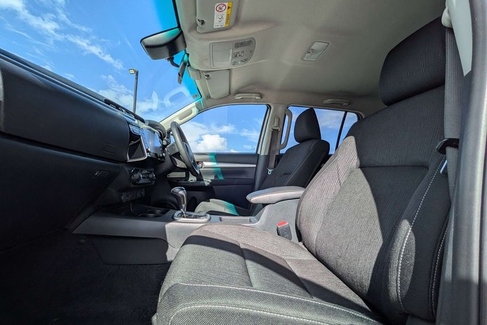 2021 Toyota Hilux SR5