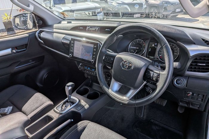 2021 Toyota Hilux SR5