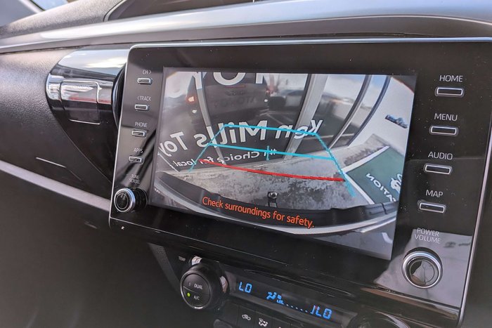 2021 Toyota Hilux SR5