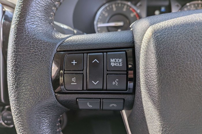 2021 Toyota Hilux SR5