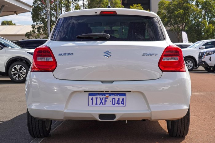 2018 Suzuki Swift GL Navigator