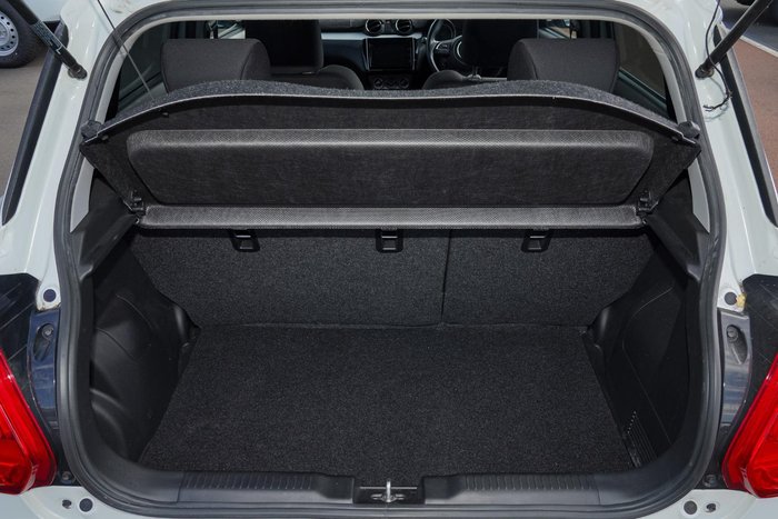 2018 Suzuki Swift GL Navigator