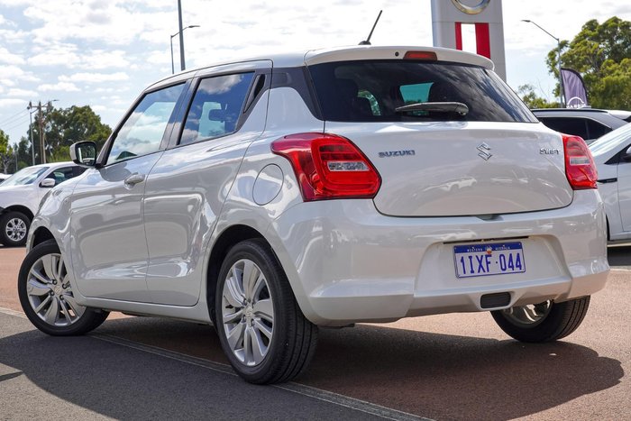 2018 Suzuki Swift GL Navigator AZ Pure White