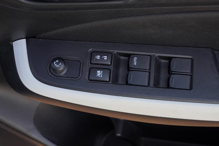 2018 Suzuki Swift GL Navigator AZ Pure White