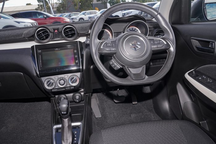 2018 Suzuki Swift GL Navigator