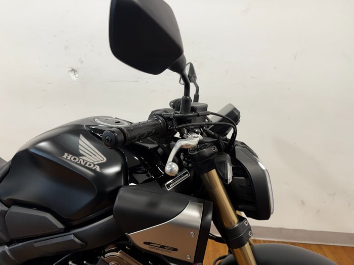 2025 Honda CB650RAC Black