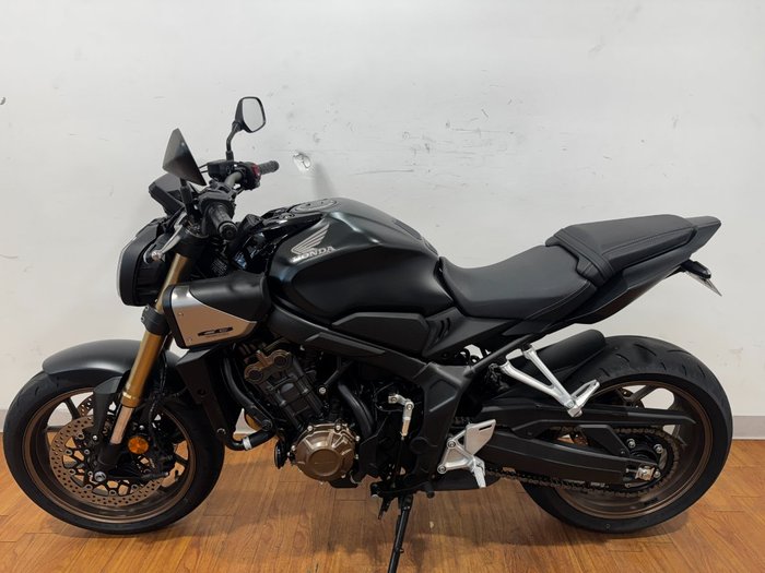 2025 Honda CB650RAC Black