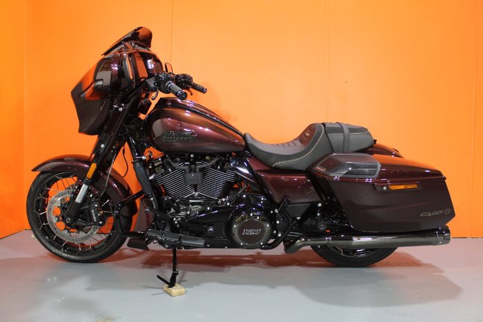2024 HARLEY-DAVIDSON FLHXSE CVO STREET GLIDE (121)