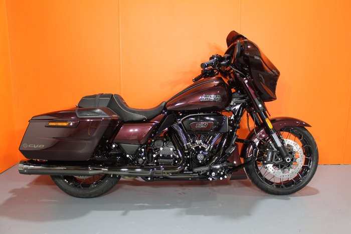 2024 HARLEY-DAVIDSON FLHXSE CVO STREET GLIDE (121)