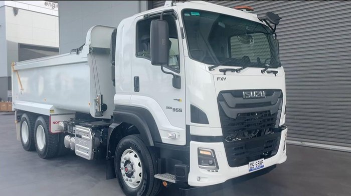 2025 Isuzu F Series
