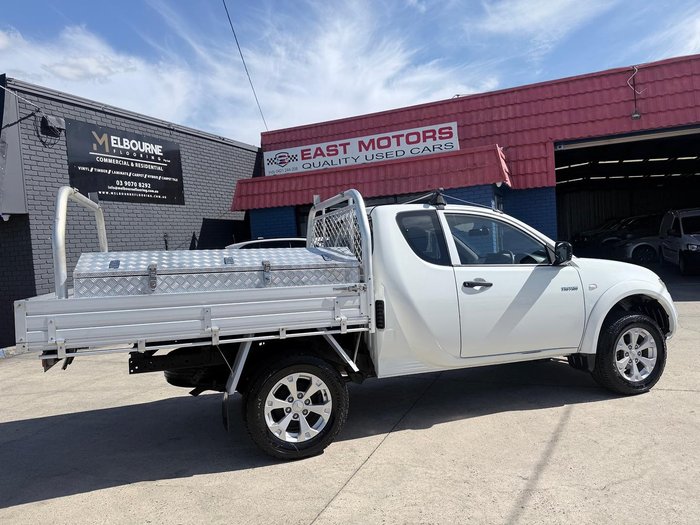 2015 Mitsubishi Triton GLX MN MY15 4X4 Dual Range White