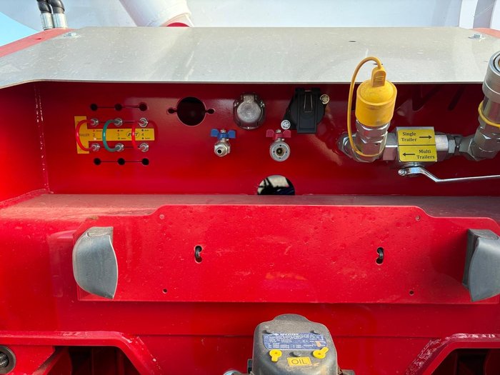 2026 Roadwest Side Tipper