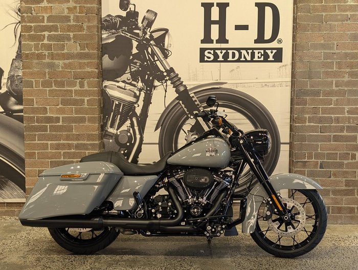2025 Harley-Davidson Road King Special 114 (FLHRXS) Touring