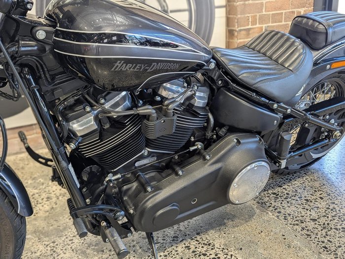 2018 Harley-Davidson Street Bob 107 (FXBB) Softail Grey