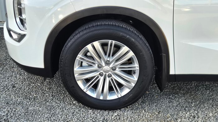 2022 Mitsubishi Outlander LS