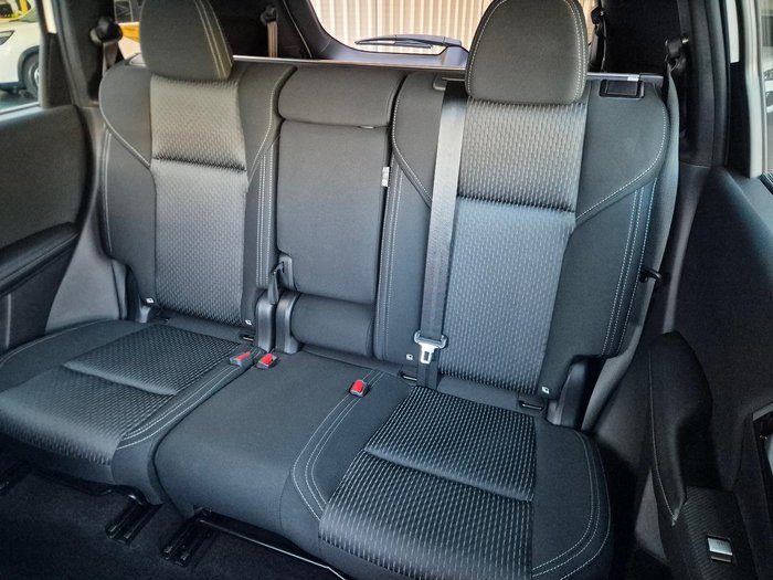 2022 Mitsubishi Outlander LS