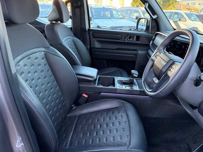 2025 Kia Tasman SX+