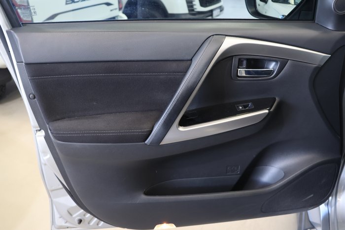 2021 Mitsubishi Pajero Sport GLS