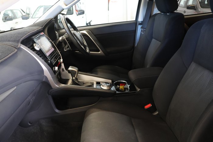 2021 Mitsubishi Pajero Sport GLS