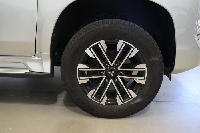 2021 Mitsubishi Pajero Sport GLS