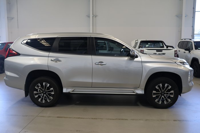 2021 Mitsubishi Pajero Sport GLS