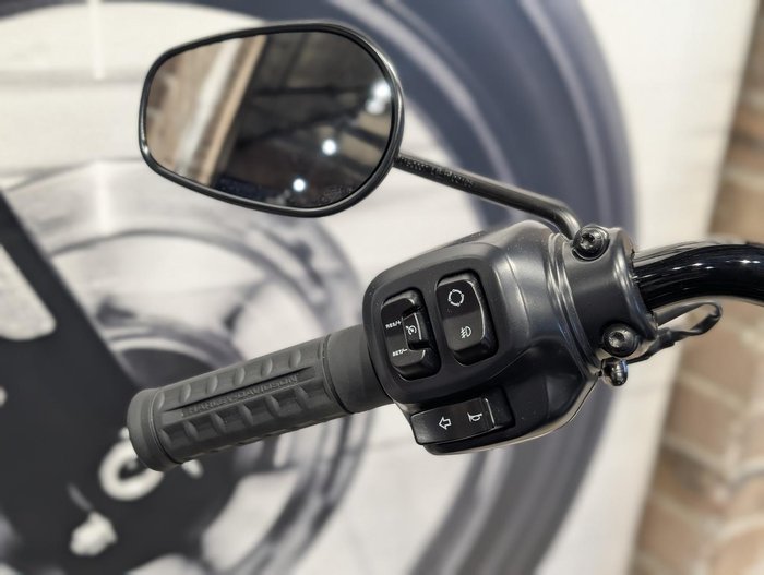 2025 Harley-Davidson Heritage Classic 117 (FLHC) Softail Black