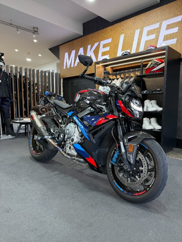 2023 BMW Motorrad M 1000 R BLACKST.M./M MOTORSPORT