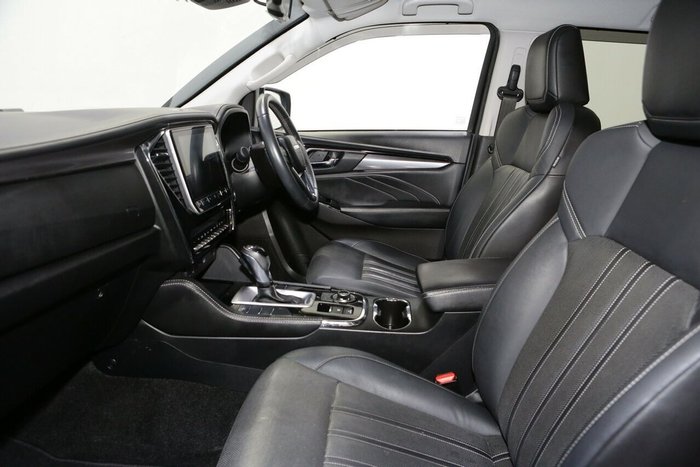 2021 Isuzu MU-X LS-T